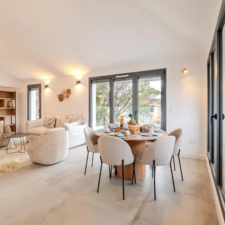 3 Bedrooms With Terrace - Happy Apartament