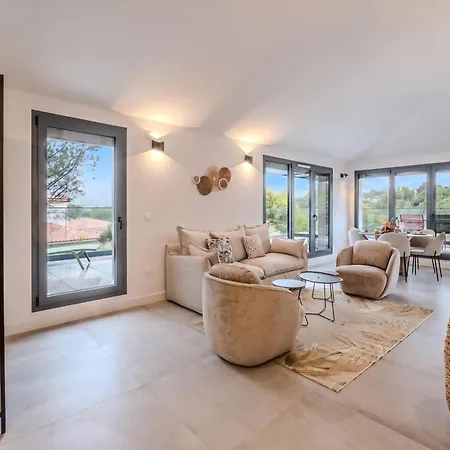 Apartmán 3 Bedrooms With Terrace - Happy