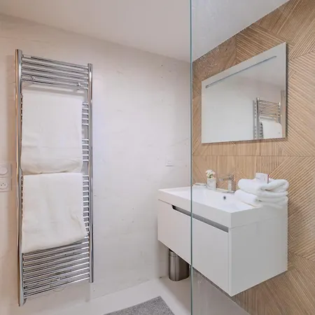 3 Bedrooms With Terrace - Happy Apartament *